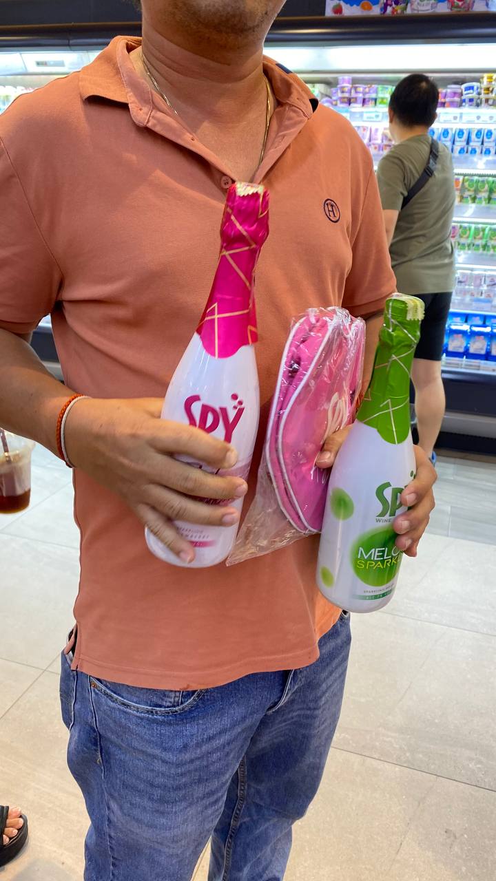 SPY Sparkle Fruit Revolutionizing FMCG Distribution with Da Houg Heng at Makro Cambodia - Image 4